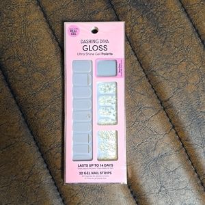 Dashing Diva Gel nail strips "All Lined Up"